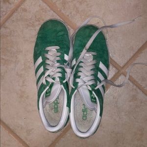 Adidas tennis shoes